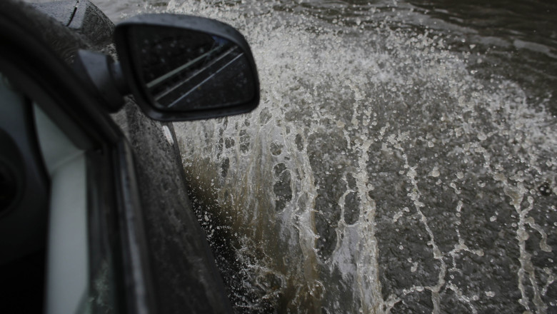 Noi alerte de inundații în județul Constanța. Oamenii sunt sfătuiți să se pregătească de o posibilă evacuare. A fost emis RO-Alert