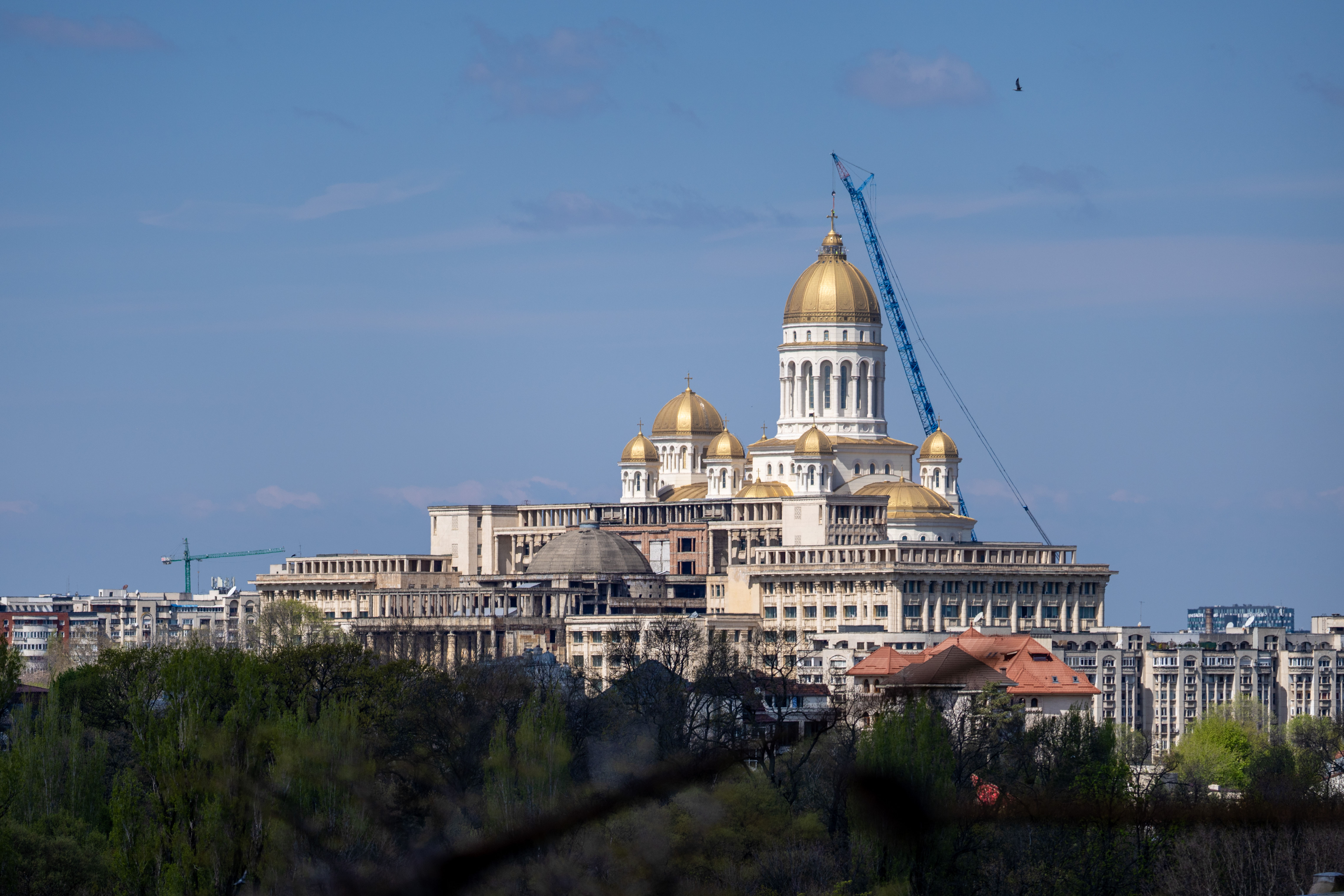Cel mai mare lăcaș de cult ortodox din lume, inaugurat în octombrie. Mozaic de Murano și sfinți cu foiță de aur, în Catedrala Mântuirii