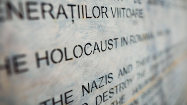 text-holocaust