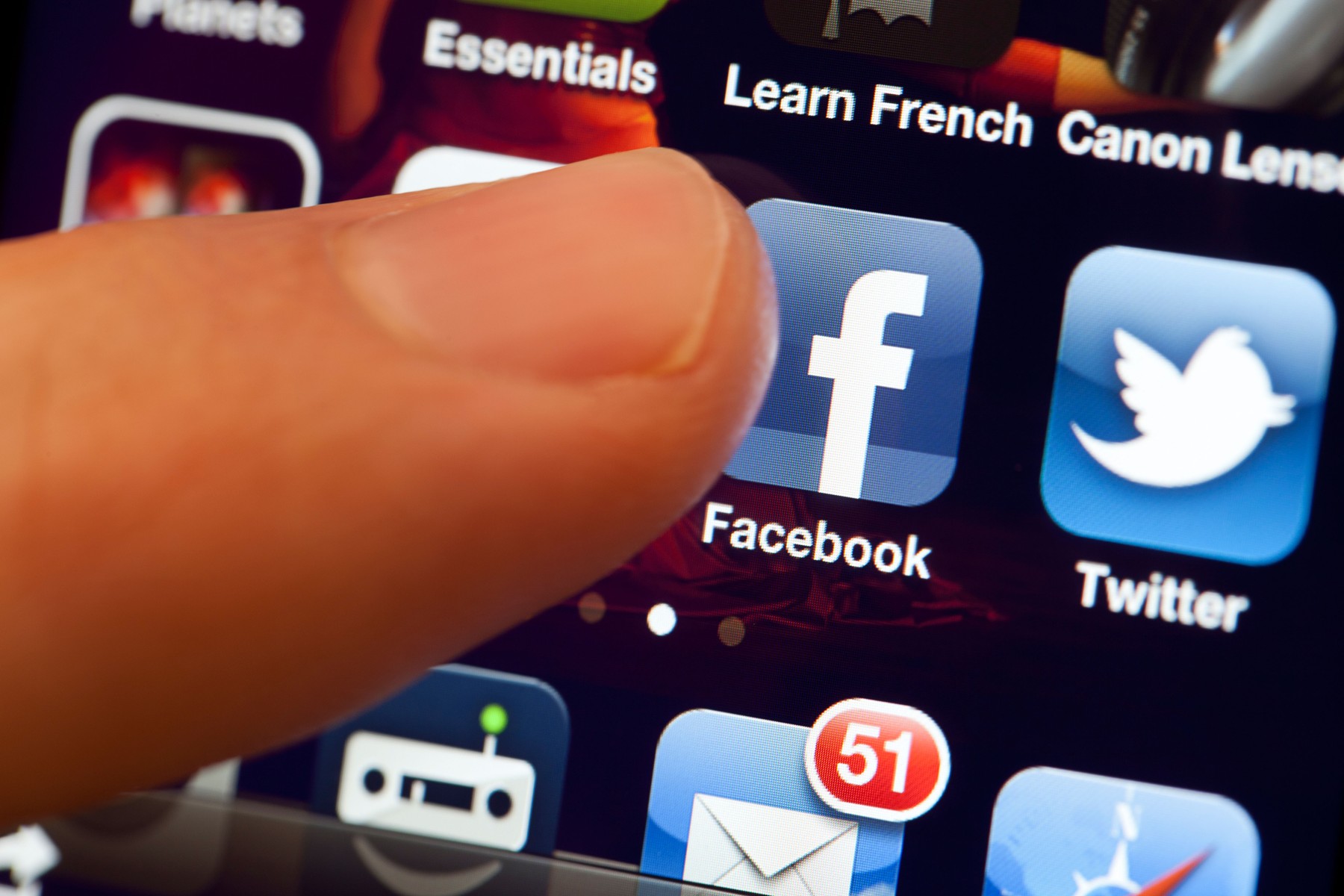 Percheziţie la o persoană din Prahova care organiza tombole false pe Facebook