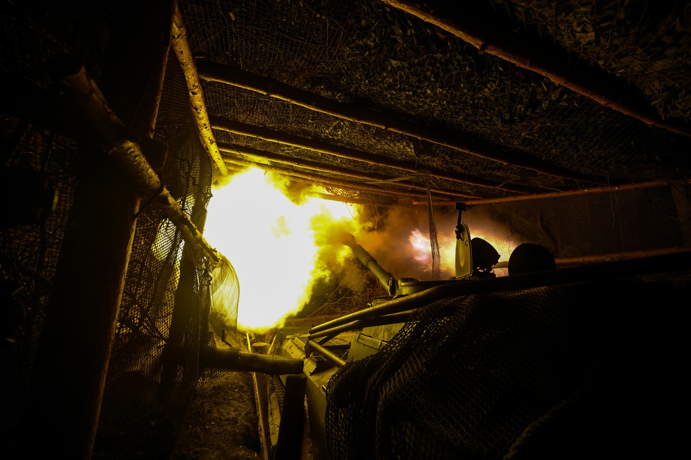 Lupte intense în estul Ucrainei. Zelenski susţine că forțele Kievului au provocat pierderi masive trupelor ruse