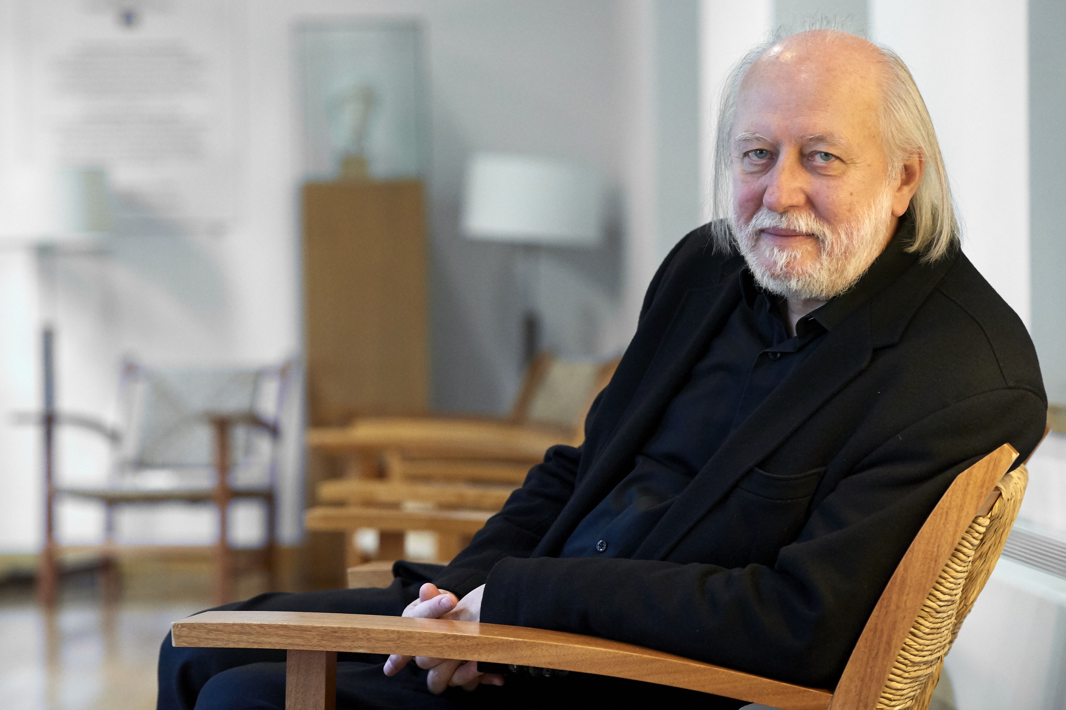 Reacția scriitorului Laszlo Krasznahorkai, după ce a primit Nobelul: Dovedește că literatura există în sine şi că încă mai este citită