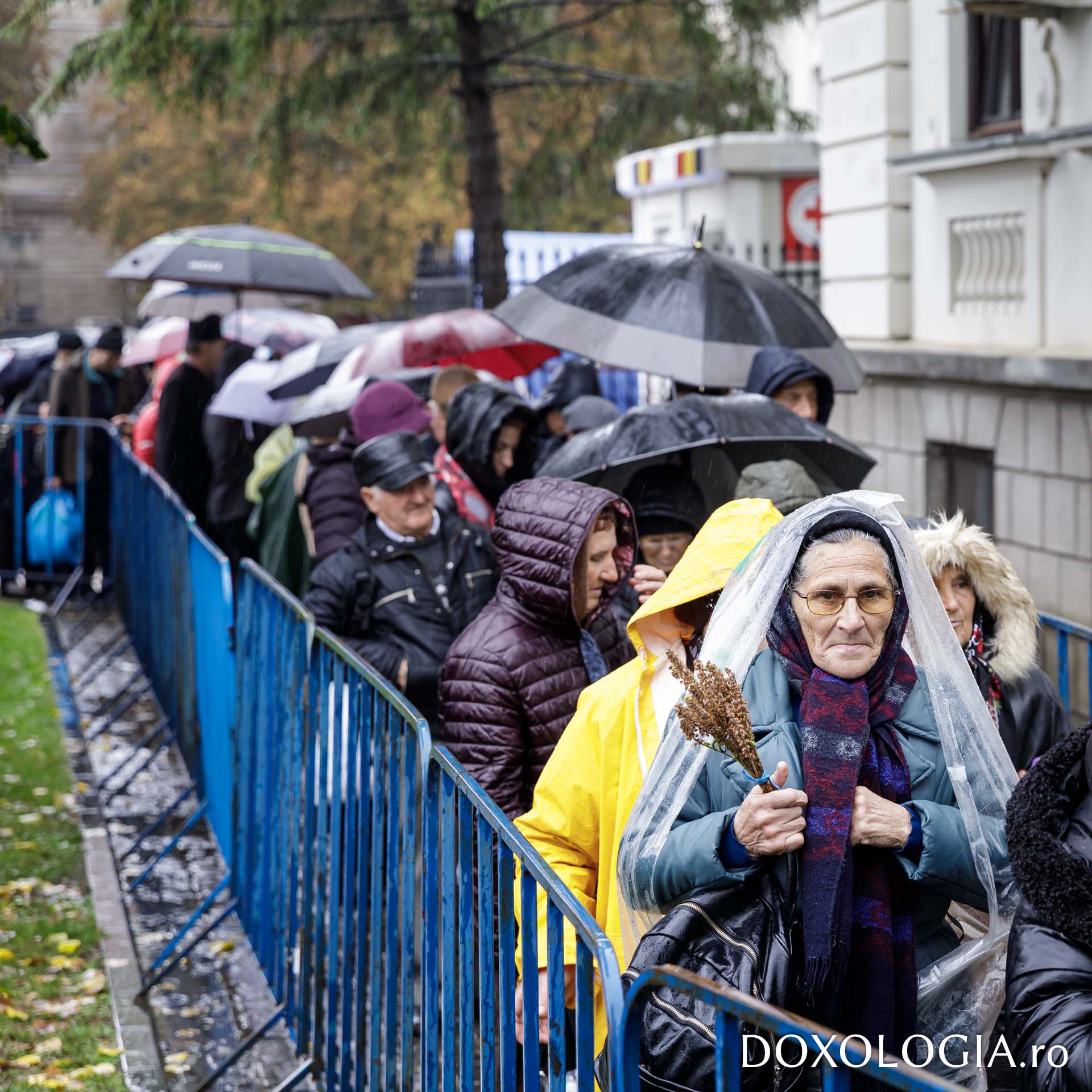 Bilanţul pelerinajului de la Iaşi de Sfânta Parascheva: 300.000 de participanţi în opt zile, timpul de aşteptare a ajuns şi la 15 ore