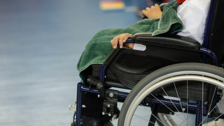 Vouchere de 7.900 de euro pentru copiii cu dizabilități. Ministrul Muncii a anunțat care sunt condițiile de eligibilitate