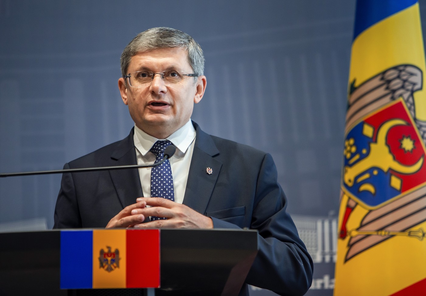 Rusija obtožena načrtovanja napada pod lažno zastavo in širjenja dezinformacij