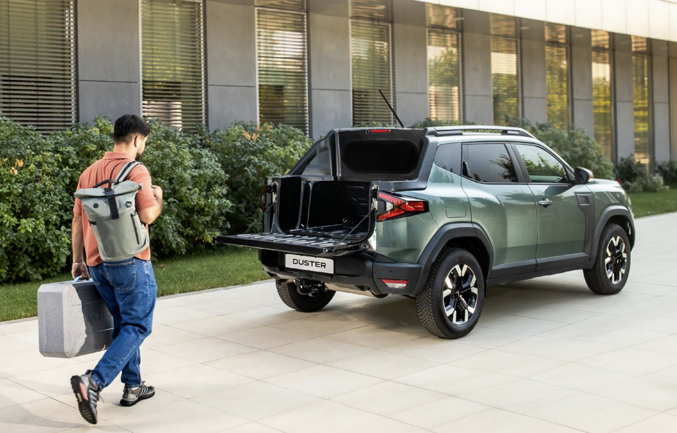 Șeful cancelariei lui Bolojan explică închirierea mașinilor de tip pick-up la Guvern: „Am redus cheltuiala cu 90%”. Cine le va folosi