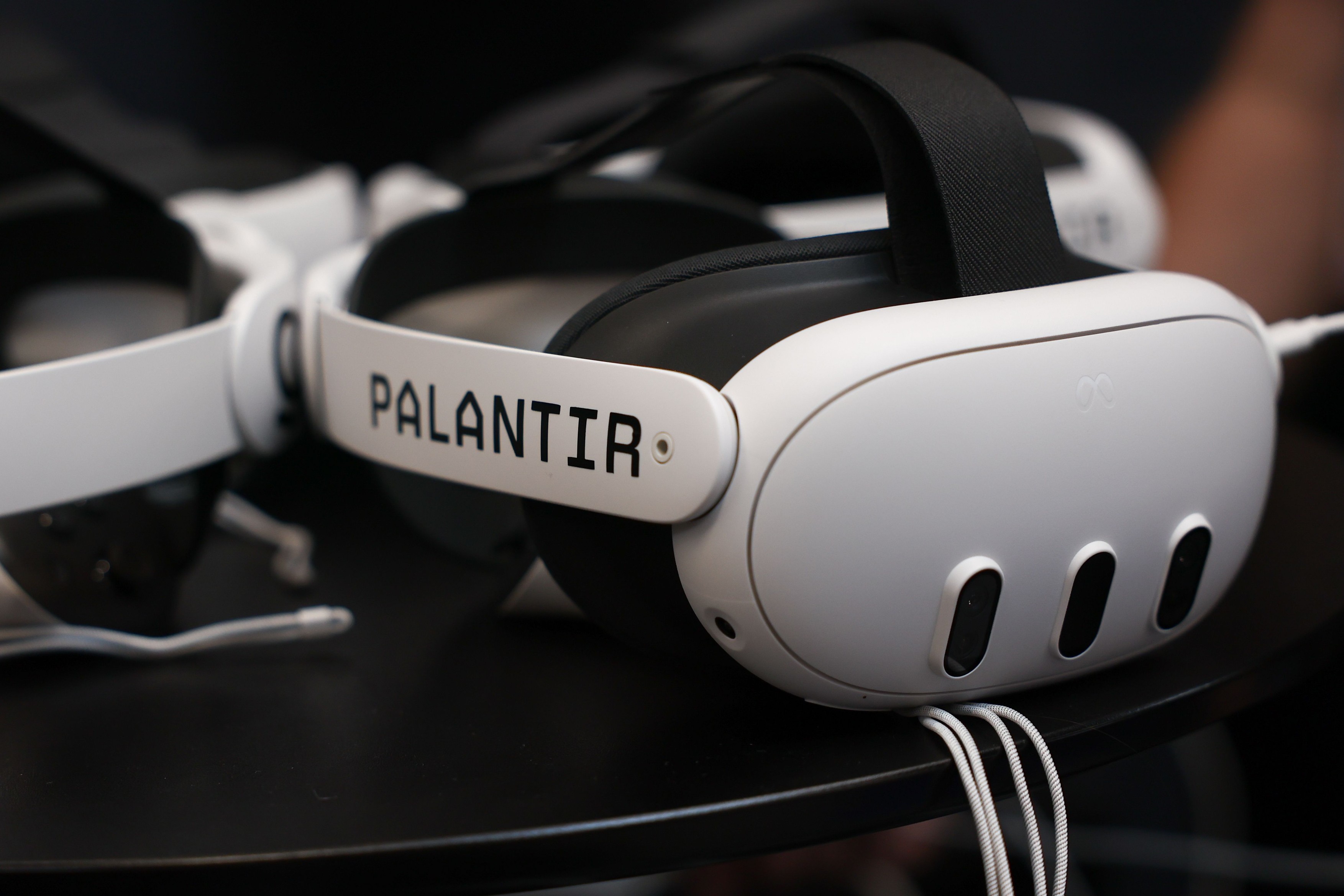 Modernizarea Armatei SUA și filosofia Silicon Valley. Dezvăluiri despre serviciile Palantir și Anduril, conduse de aliații lui Trump