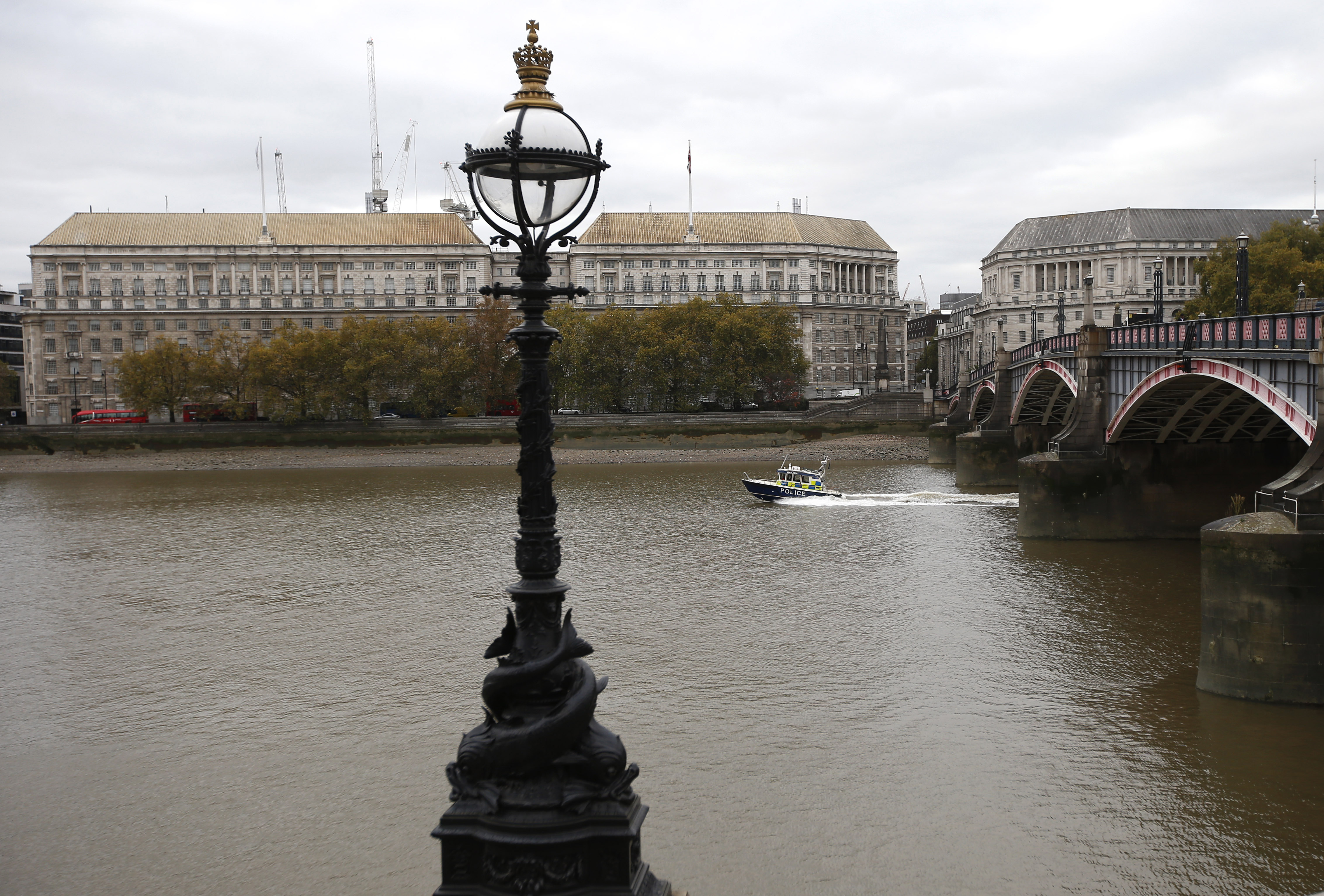 Avertisment rar al celebrului serviciu secret britanic MI5. Ce mesaj public are pentru politicienii din Marea Britanie