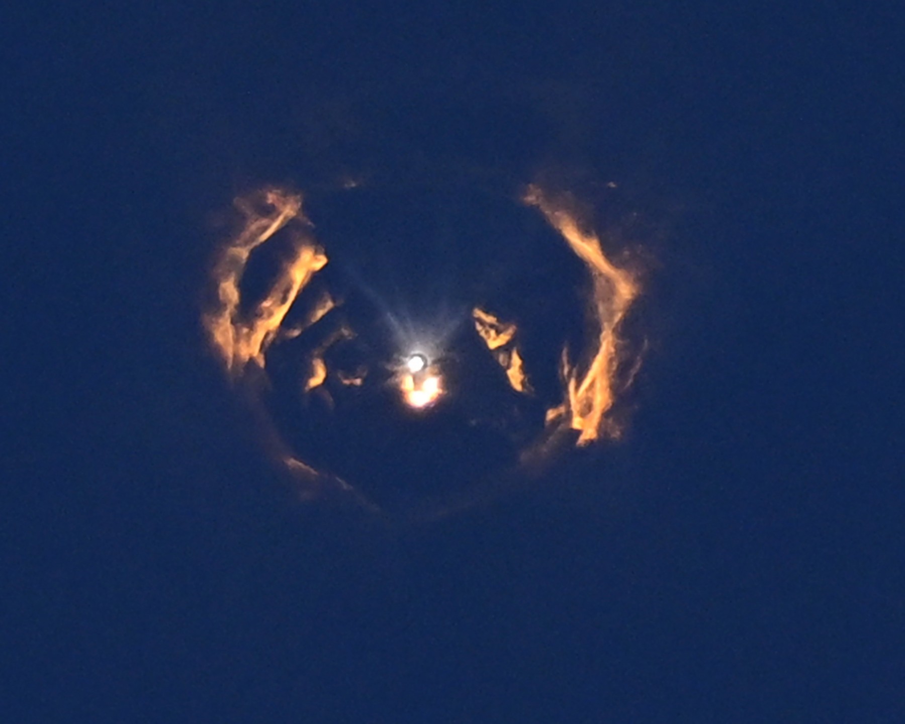 Zbor reușit al uriașei rachete Starship a lui Elon Musk: a fost al 11-lea test al propulsorului care ar trebui să ducă oameni pe Lună