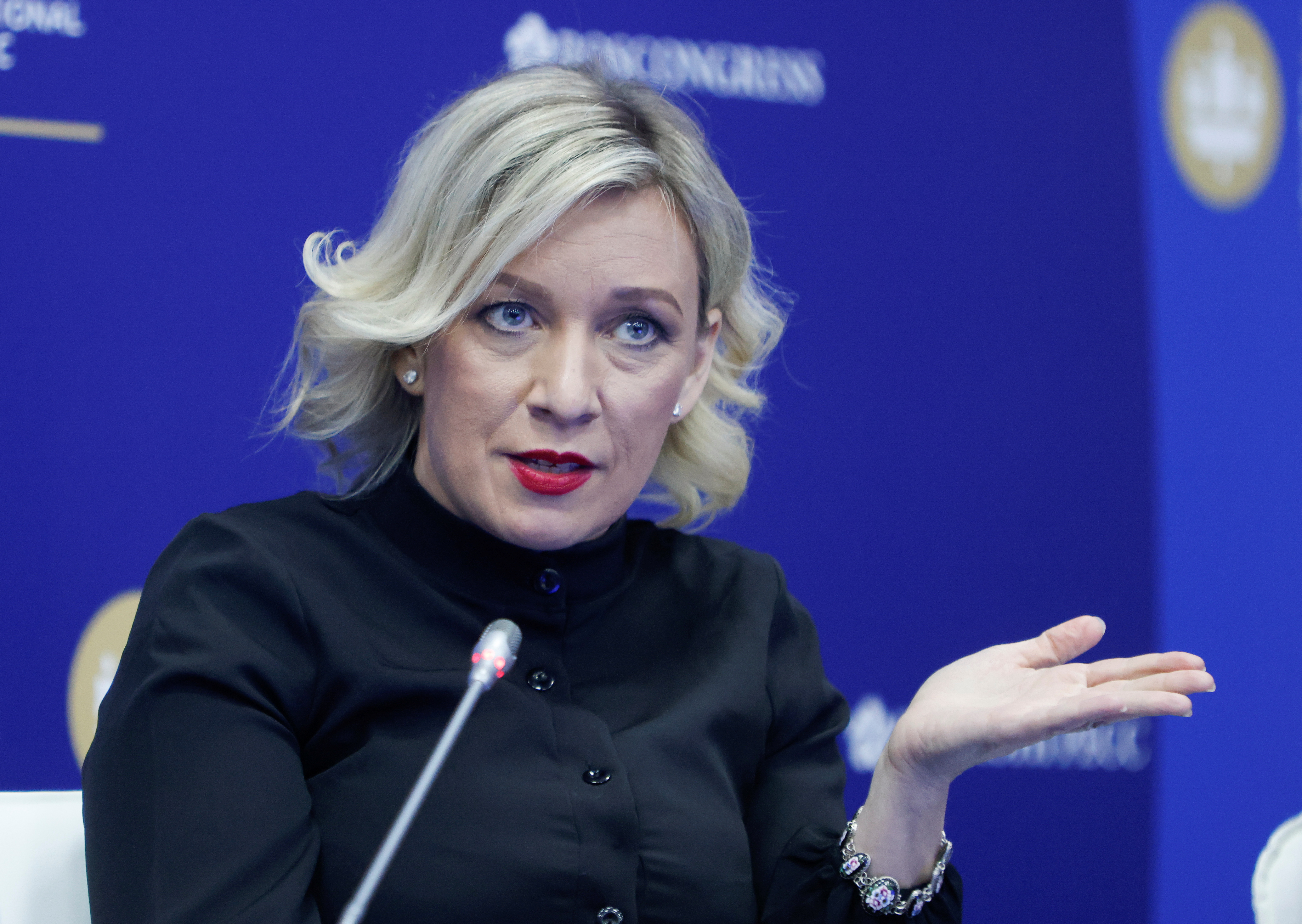 Zaharova îi ține isonul lui Trump privind poza de pe coperta revistei Time: „Doar persoanele cu probleme de sănătate ar face așa ceva”