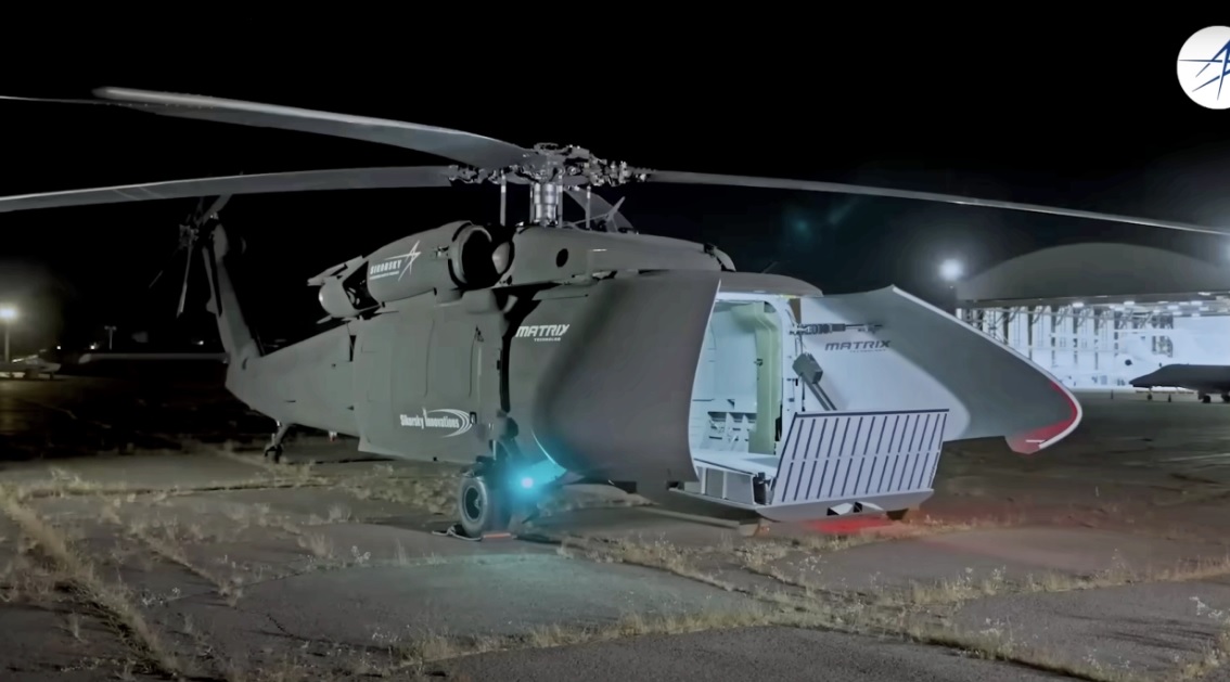 Black Hawk a fost reinventat. Pe structura sa s-a construit o dronă cargo fără pilot: „S-70UAS U-Hawk”. „O legendă renaște”