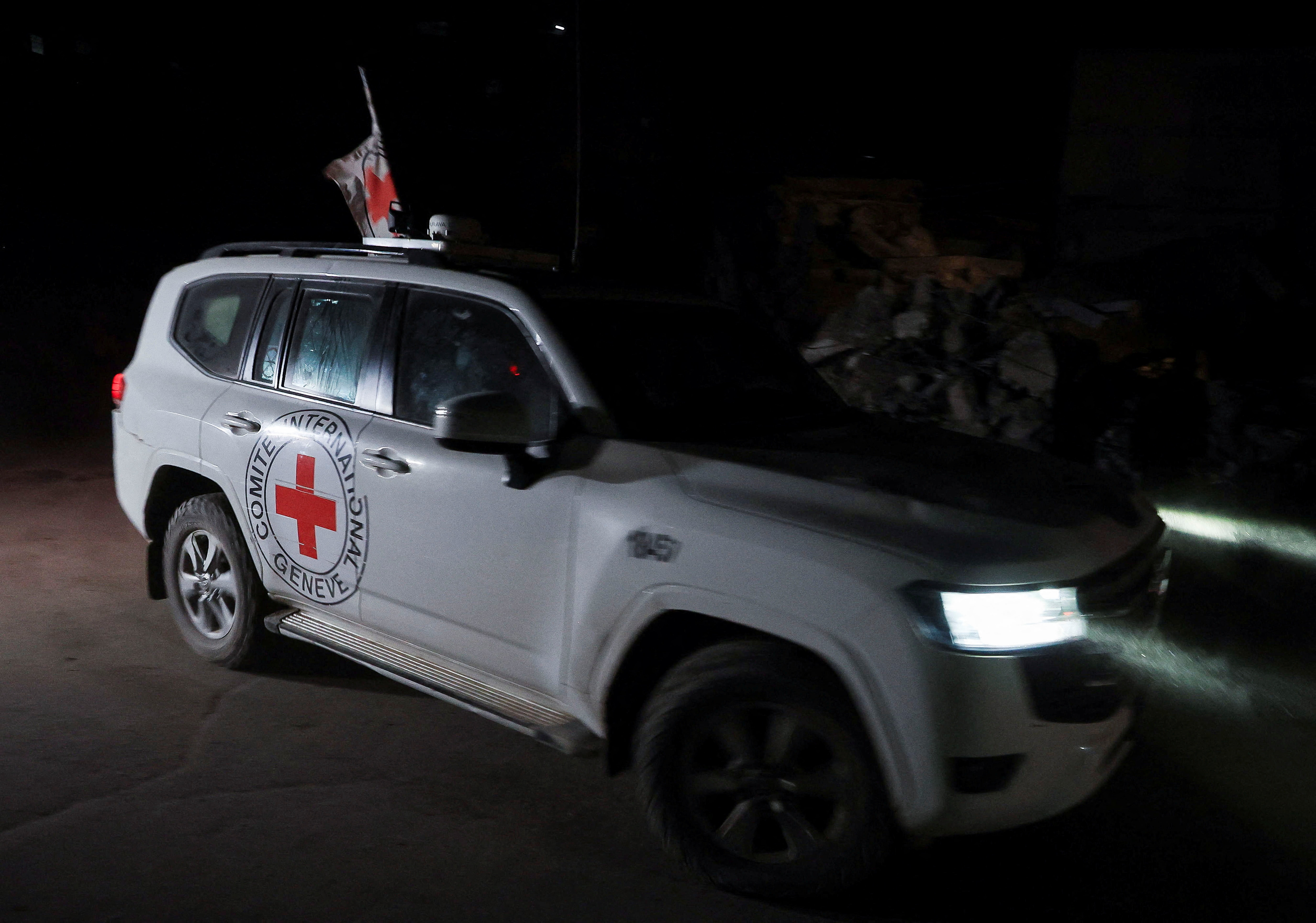 Trump grozil Hamasu znova z Izraelom, Izrael pokopal truplo talca in razmišljal o odprtju prehoda Rafa