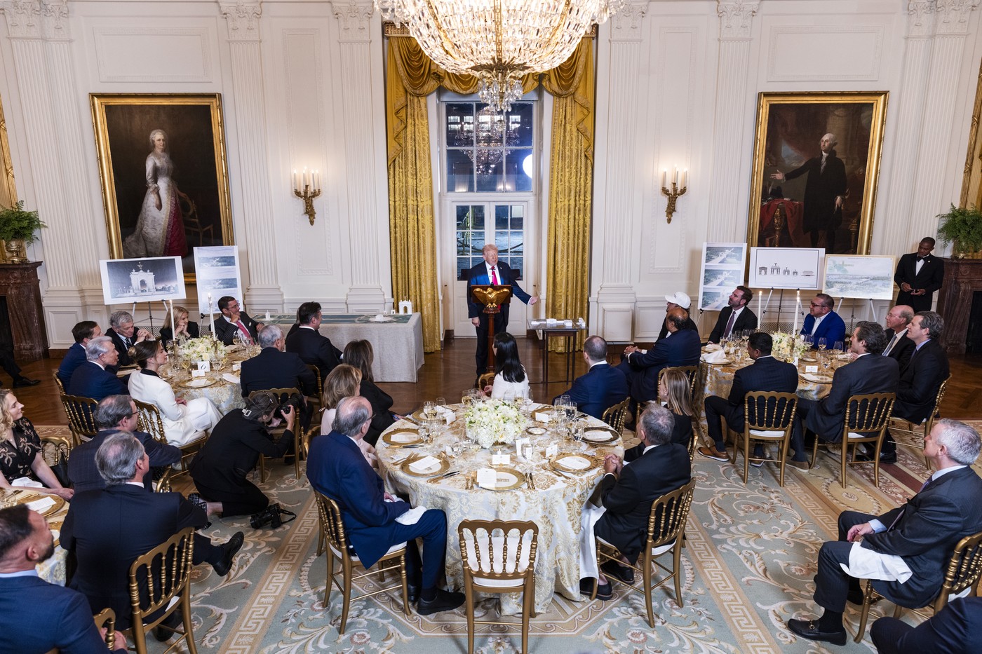 Cină luxoasă la Casa Albă. Trump a găzduit un eveniment cu miliardari care au donat pentru o sală de bal de 200 milioane de dolari