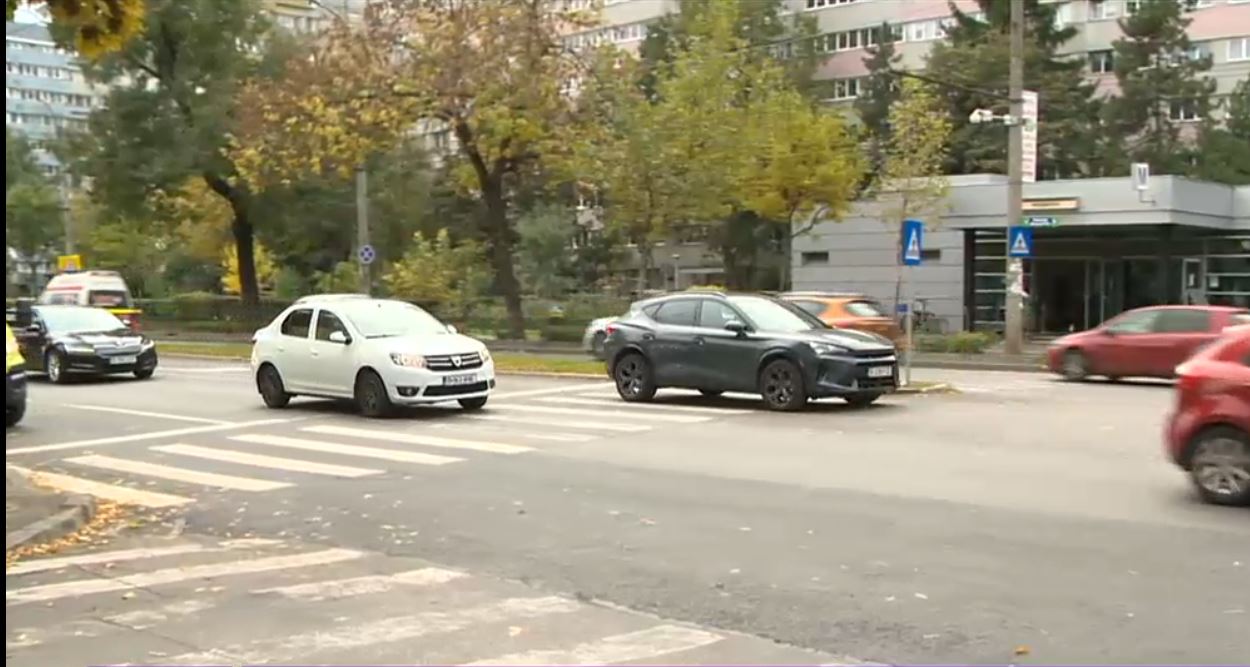 VIDEO Care sunt cele mai periculoase treceri de pietoni din București. „E foarte aglomerat. De fiecare dată când trecem avem emoții”