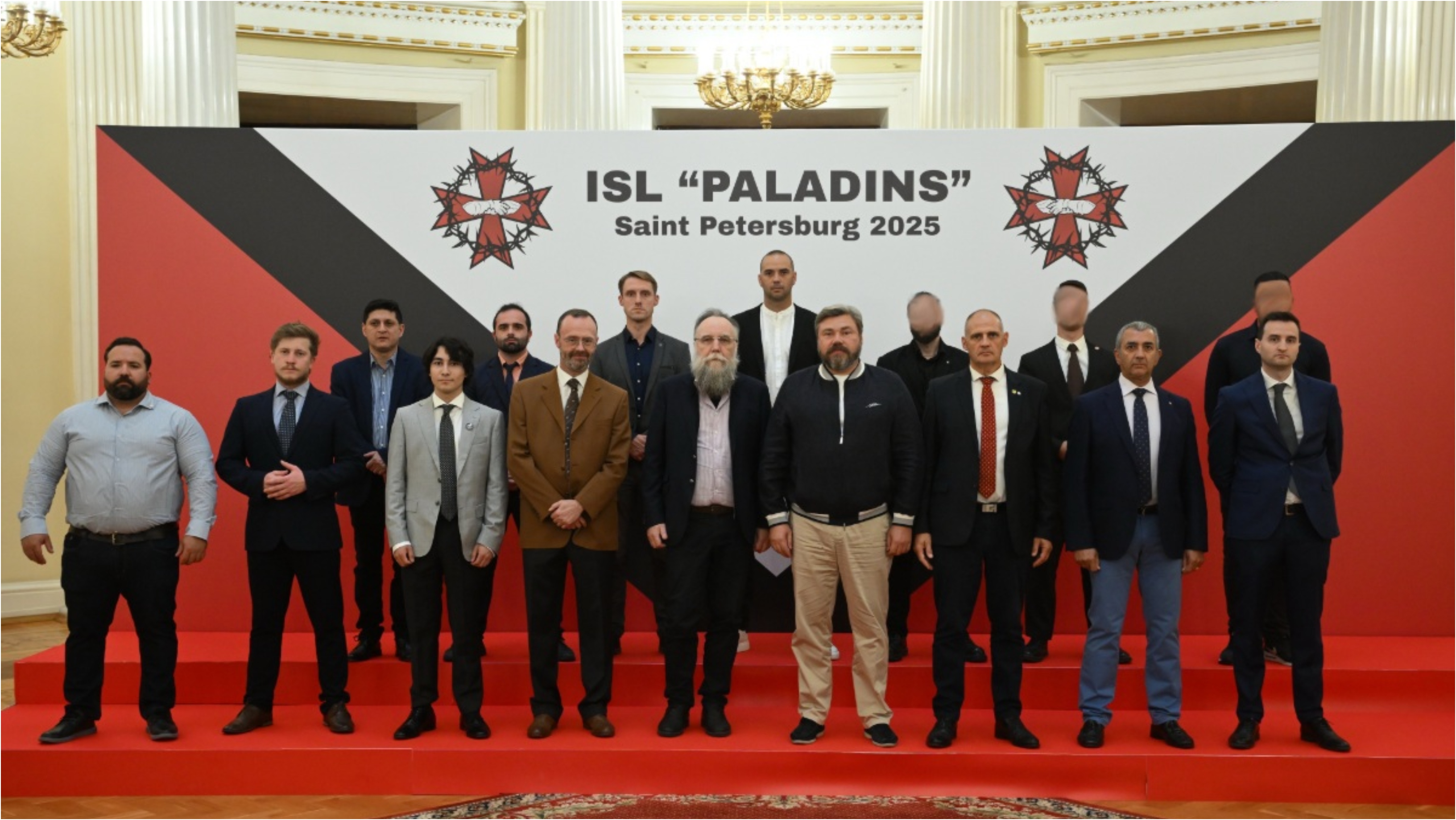 „Internaționala Neagră”: Mișcări neonaziste din Europa s-au întâlnit în Rusia să formeze o ligă a suveraniștilor. Cine a participat