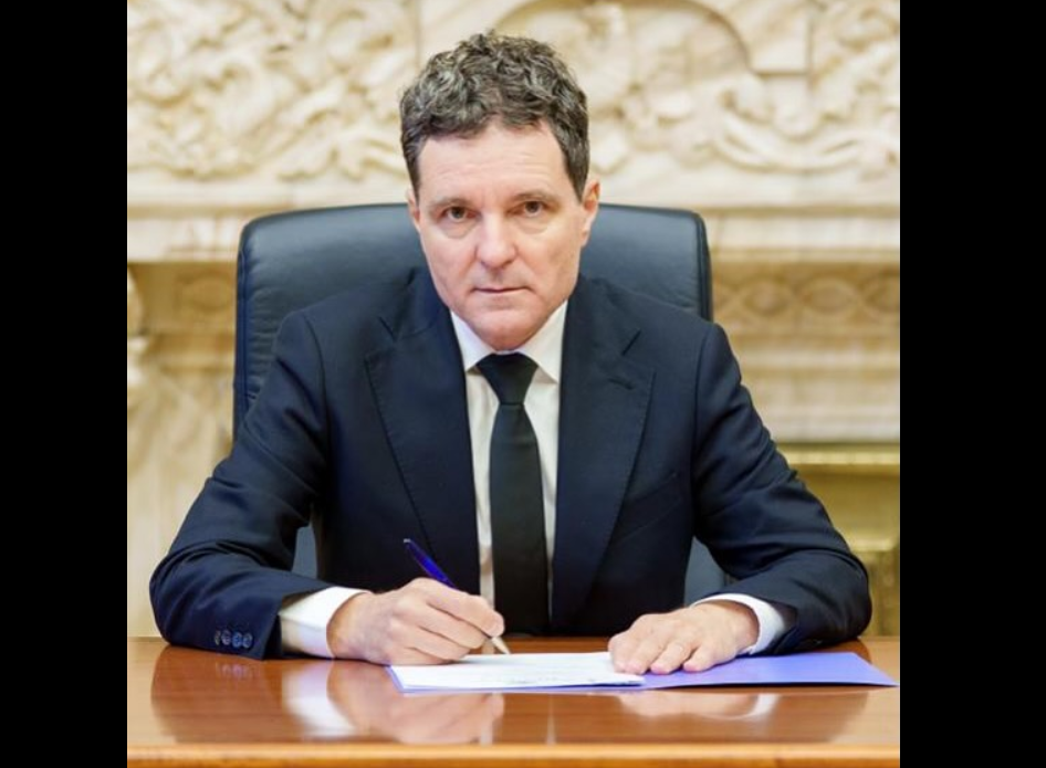 Nicușor Dan a promulgat legea care sancționează coruperea funcționarilor publici străini în operațiunile economice internaționale