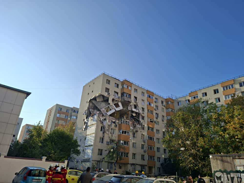 Explozie puternică într-un bloc din Rahova, în București: cel puțin un mort și 11 răniți. A fost activat Planul Roșu de Intervenție
