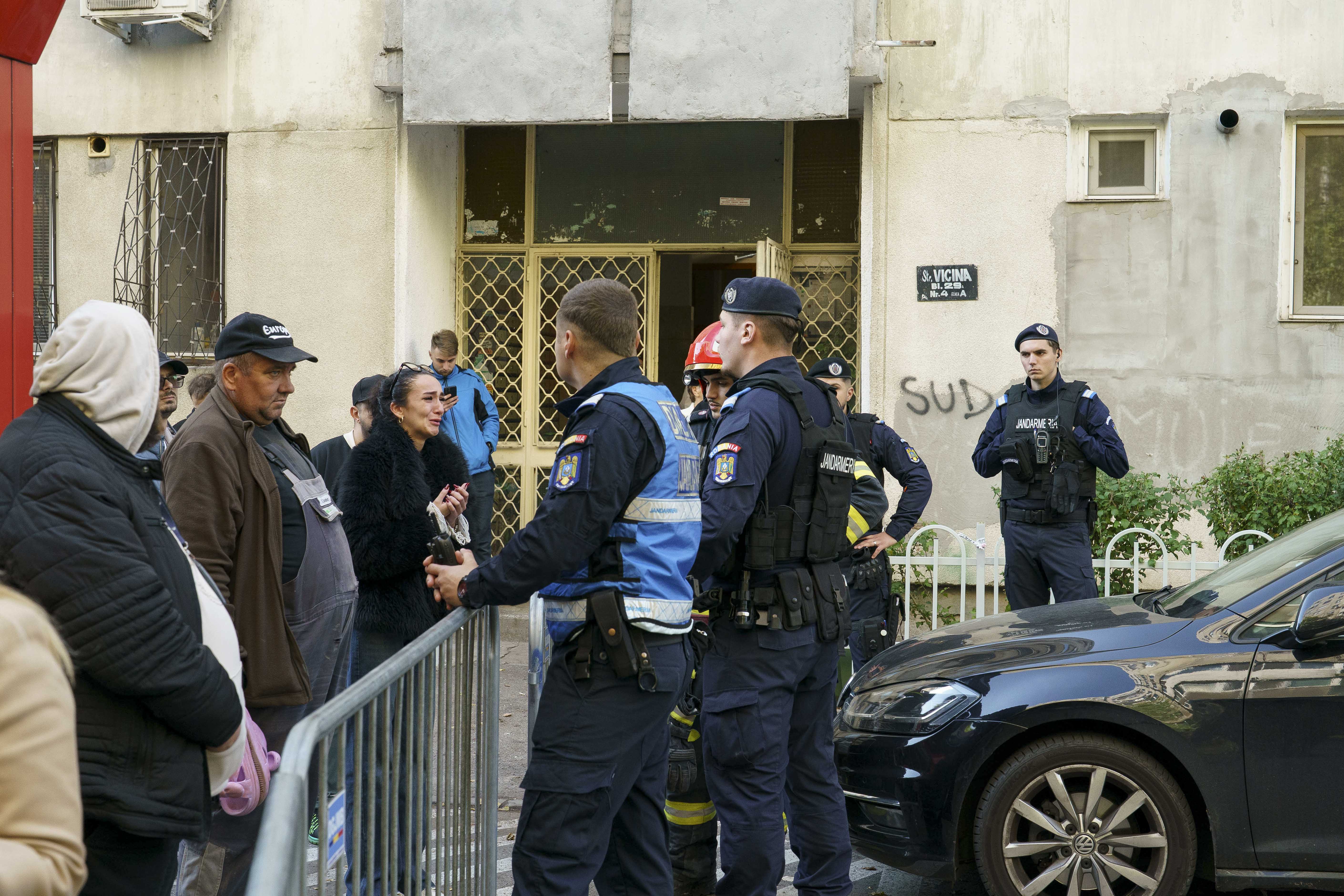 Primăria Capitalei: 82 de locatari ai blocului din Rahova, cazați la hotelurile din Capitală