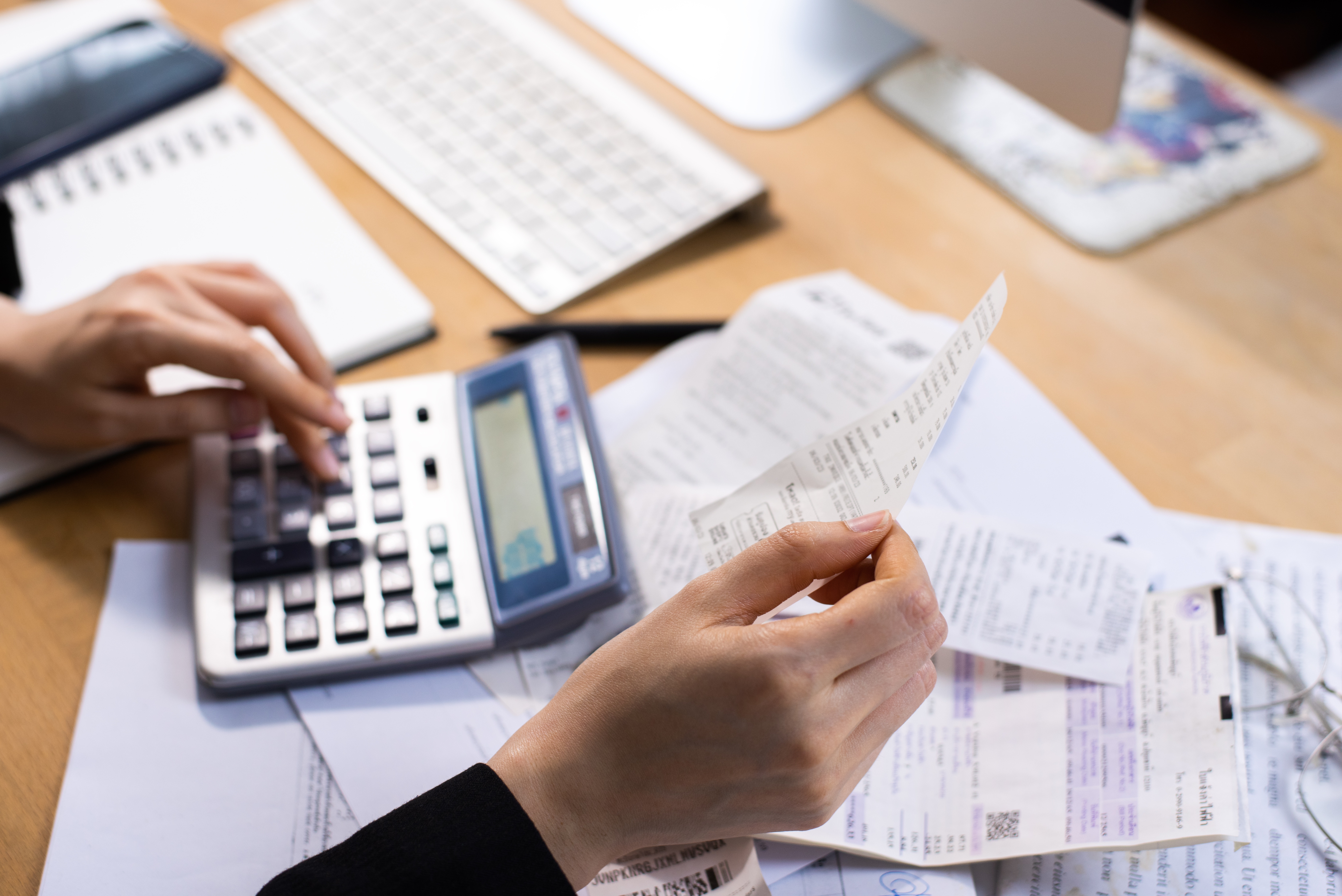 Când îți poate pune ANAF poprire pe salariu. Ce procent din venitul lunar se poate reține