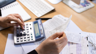 Ce înseamnă poprire pe salariu. Foto Getty Images