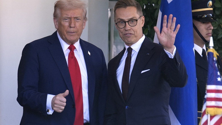 Donald Trump greets Alexander Stubb - Washington, United States - 09 Oct 2025
