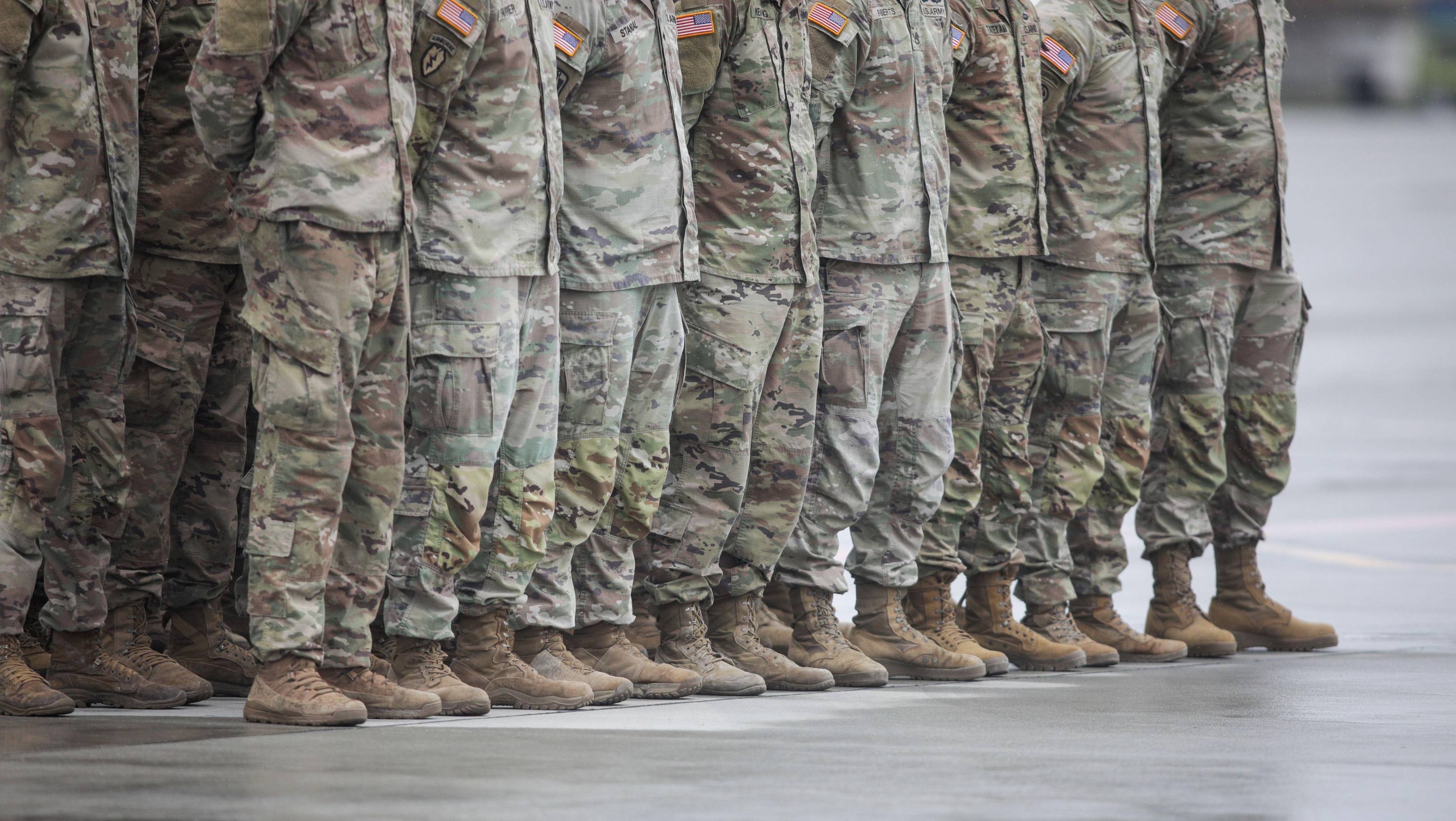 Hunedoara: Un tânăr soldat de la unitatea militară din Deva a fost găsit împuşcat în cazarmă. Ancheta, preluată de Parchetul Militar