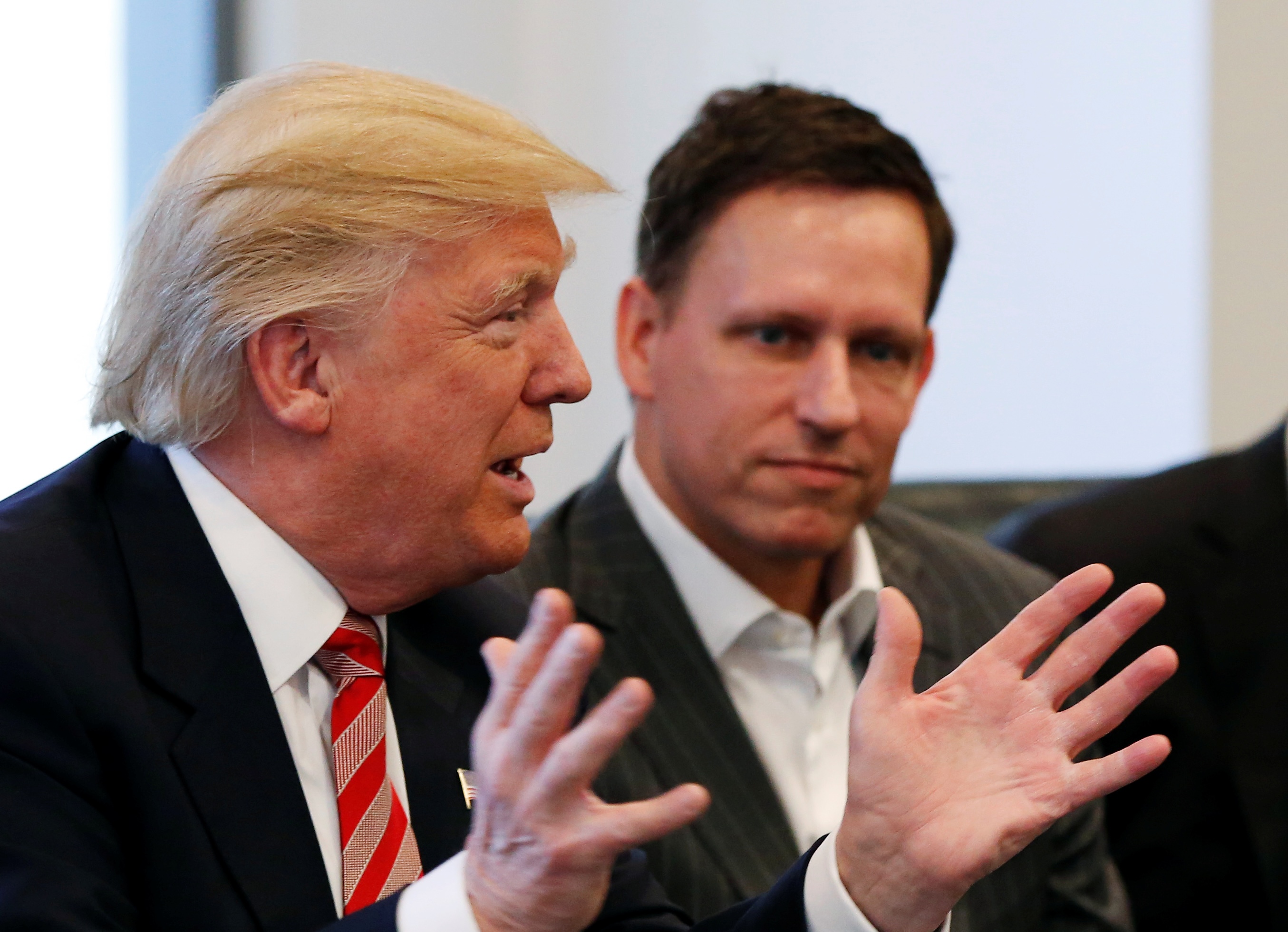 „Legionarii Antihristului”. Semnele instalării unui guvern mondial demonic, potrivit conservatorului Peter Thiel, din Silicon Valley