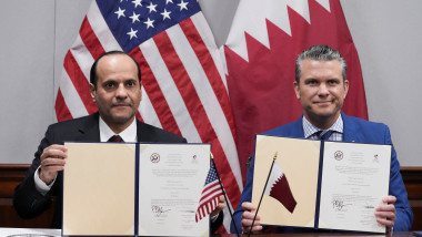 U.S. Defense Secretary and Qatari Defense Minister meet at the Pentagon