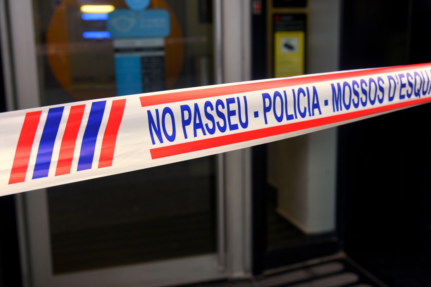 Descoperire macabră în Valencia. Cadavrul unui bărbat care a murit acum 15 ani a fost găsit într-un apartament, după inundații