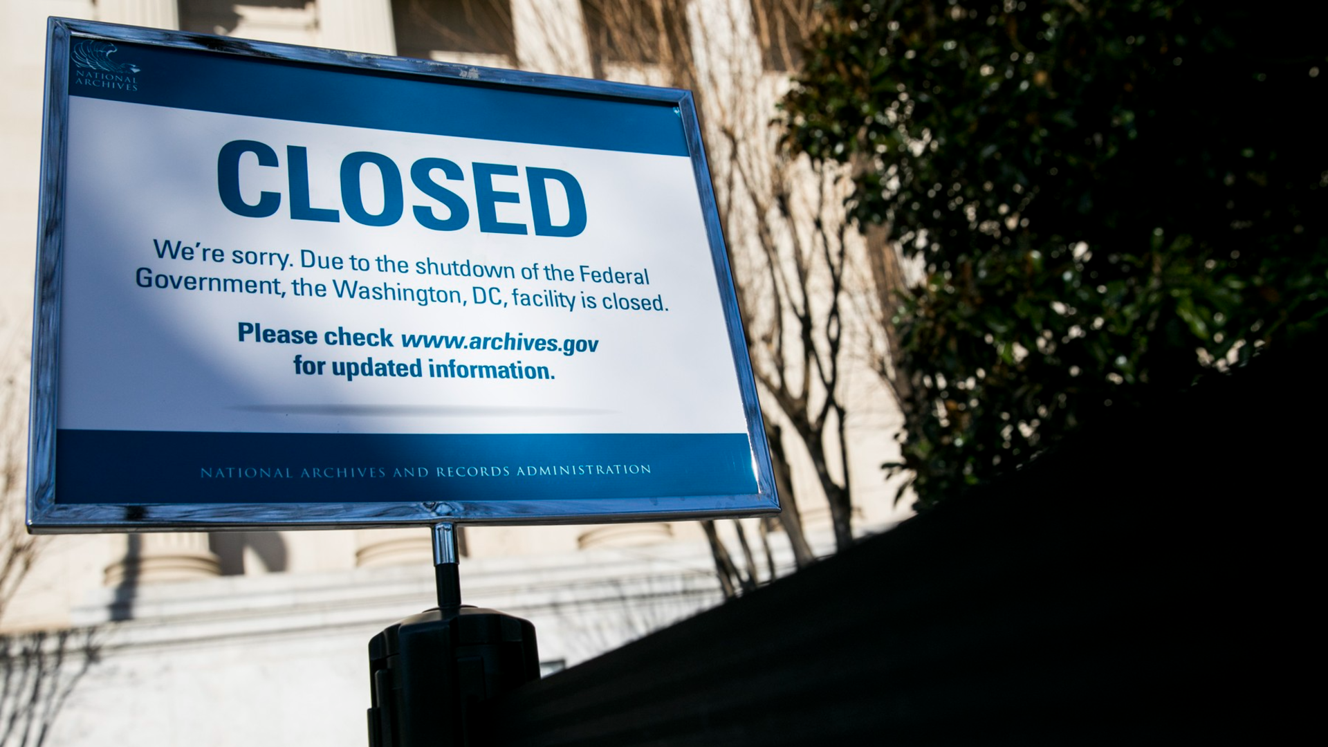 America paralizată de blocajul guvernamental: militari fără salarii, milioane de oameni fără hrană și căldură