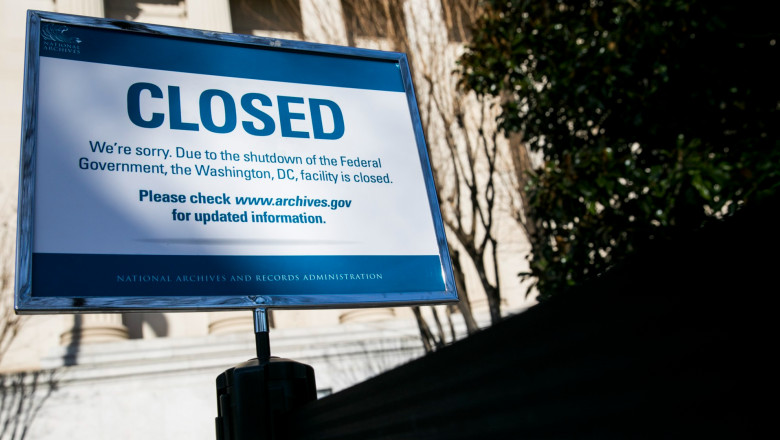 America paralizată de blocajul guvernamental: militari fără salarii, milioane de oameni fără hrană și căldură