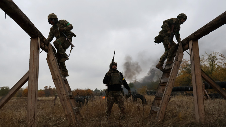 soldați pe front în ucraina