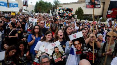 Hostages-prisoners swap deal between Hamas and Israel