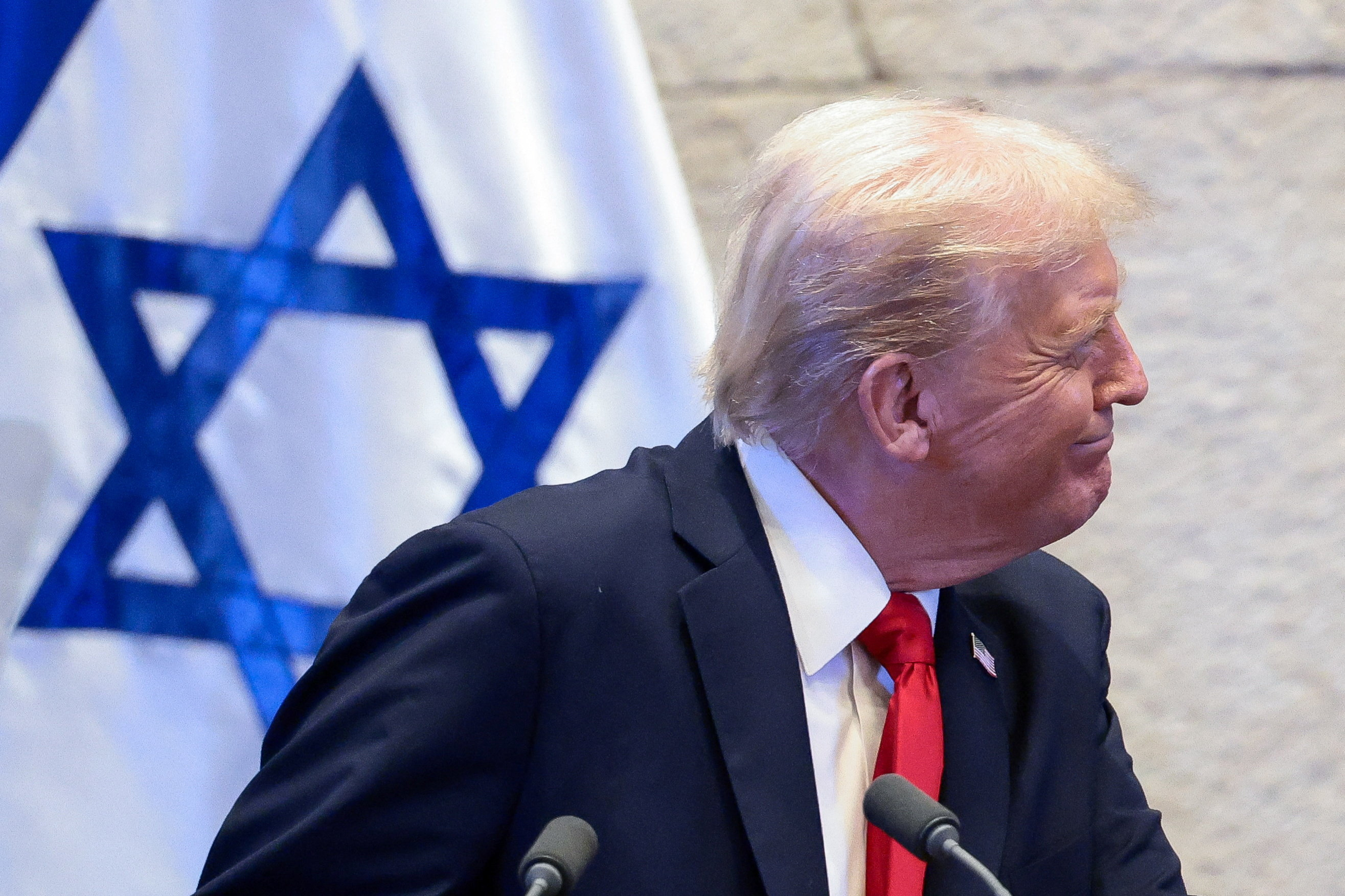 Trump, întrerupt în timpul discursului său din Knesset de membri ai opoziției israeliene. „Recunoasteți statul Palestina”