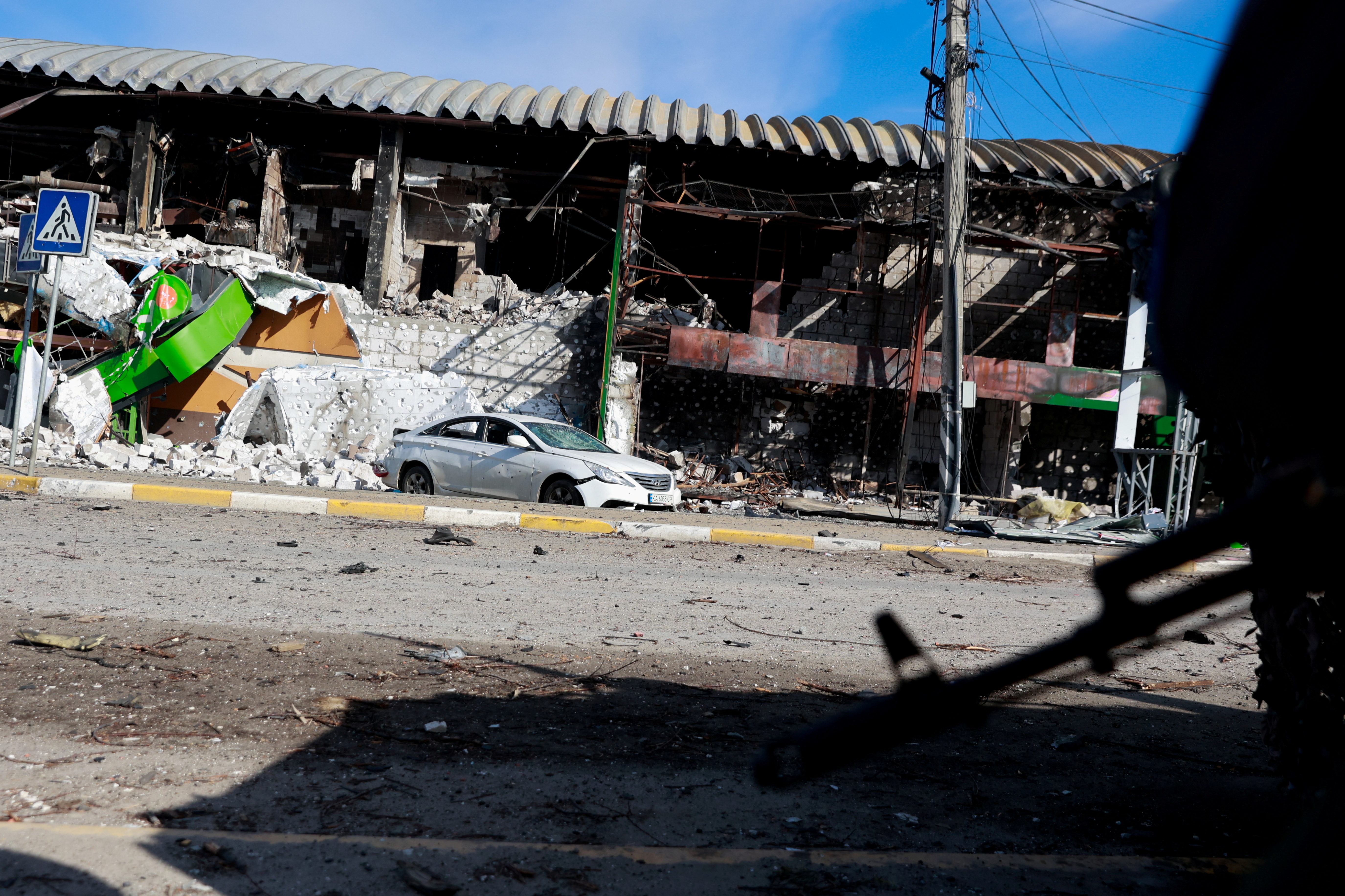 În Donețk, soldații ruși au executat o familie în propria casă. „Un masacru ce cele comise de Gestapo”