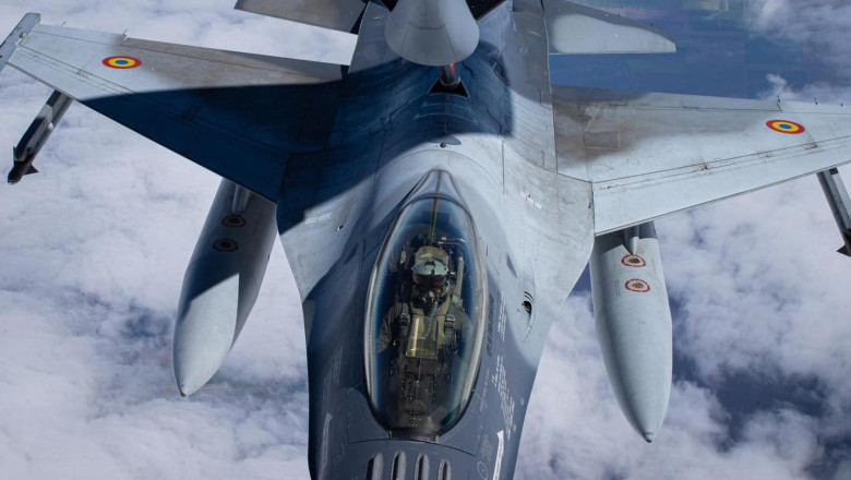 f-16 al romaniei alimenteaza in zbor