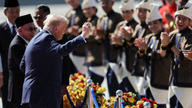 U.S. President arrives in Kuala Lumpur for the 47th ASEAN Summit