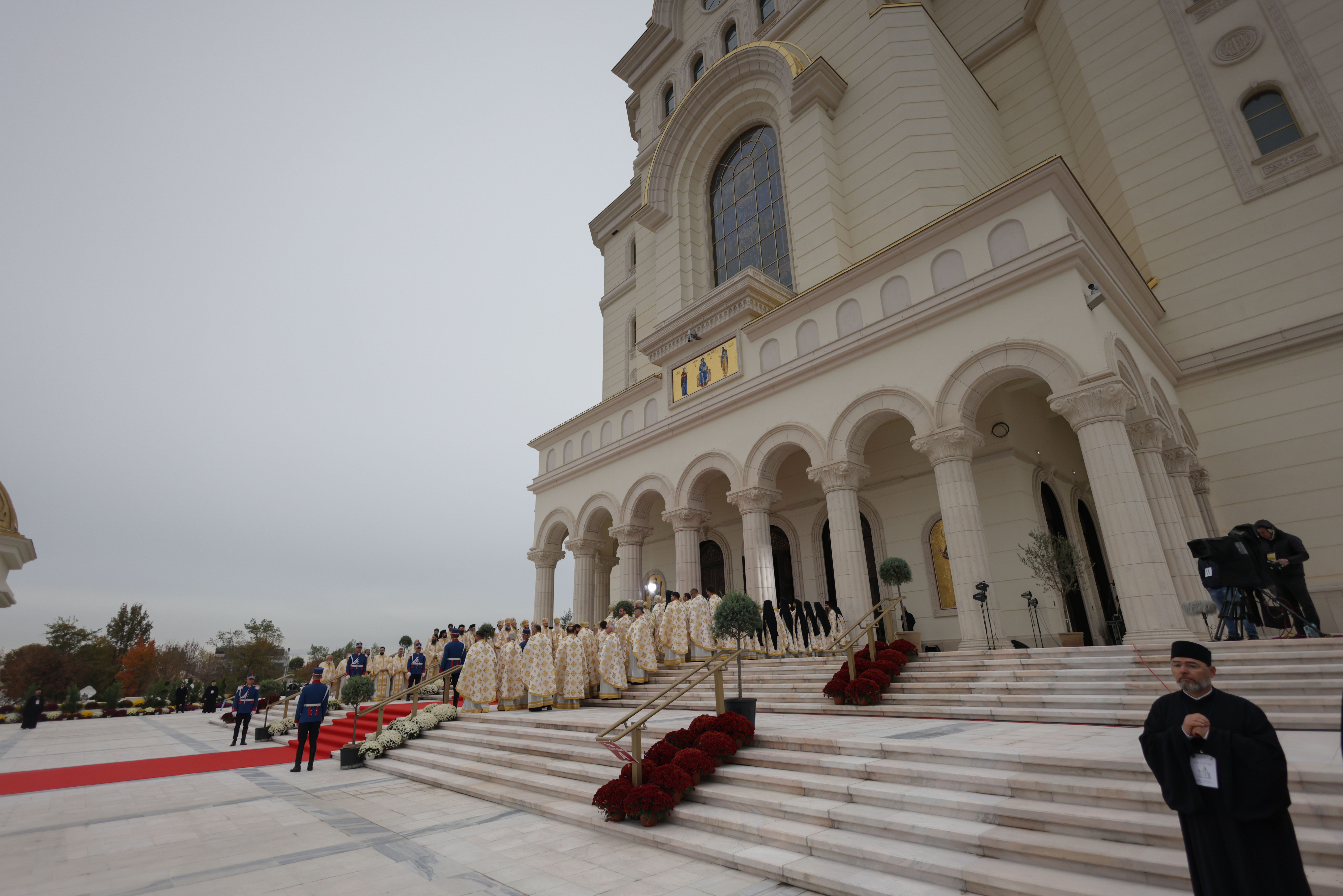 Catedrala Patriarhală şi Catedrala Naţională îşi celebrează hramurile în aceeaşi zi. Următoarea coincidență, peste 53 de ani