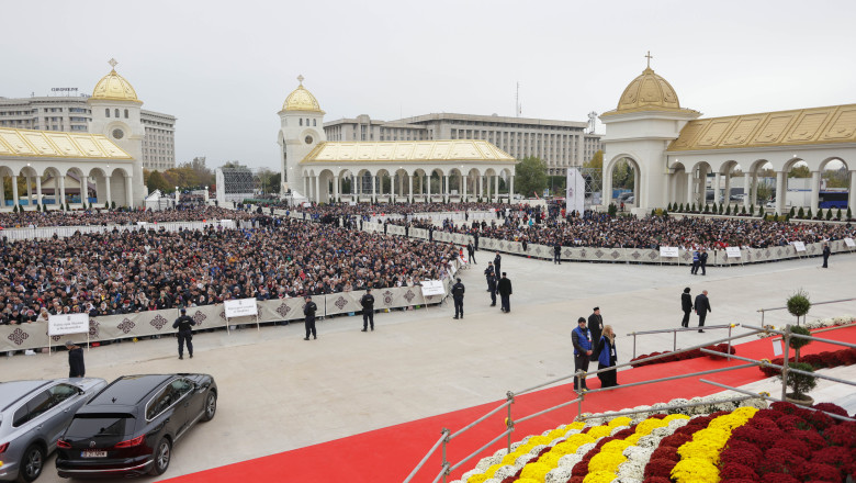 Ceremonia de sfințire a picturii Catedralei Mântuirii Neamului (Catedrala Națională), în București, 26 octombrie 2025. Foto: Inquam Photos / George Călin