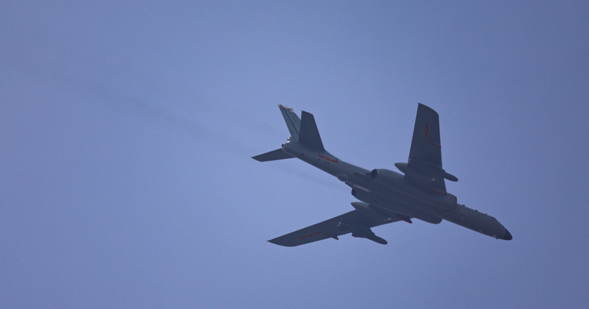 Bombardiere chineze, manevre în apropierea Taiwanului