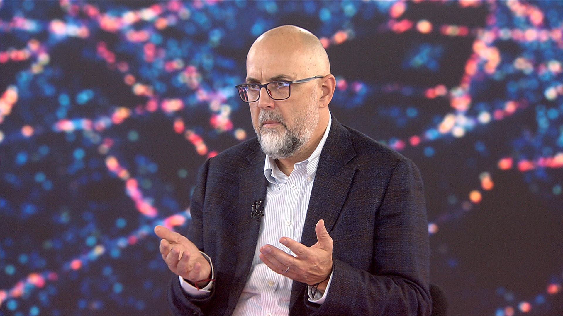 Kelemen Hunor, despre tăierea posturilor din primării: „Ne învârtim în jurul acestui subiect din august, de trei luni”
