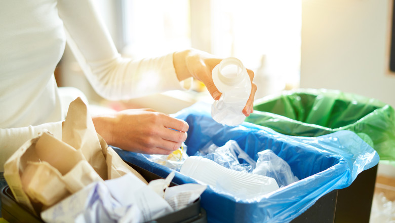 VIDEO  Românii reciclează puțin, în ciuda „pungii cu pungi”. Șapte din 10 deșeuri din plastic sunt aruncate în continuare la întâmplare