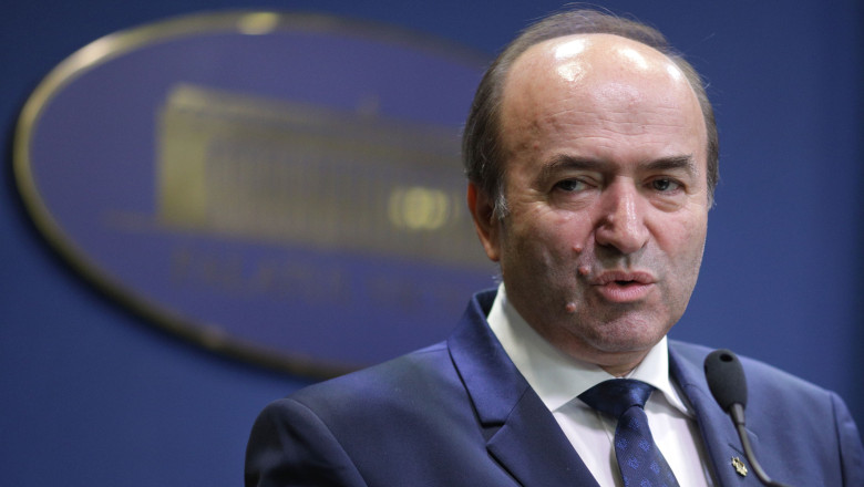Tudorel Toader spune că reforma pensiilor magistraților poate trece de CCR: Modificările nu schimbă fundamental datele problemei