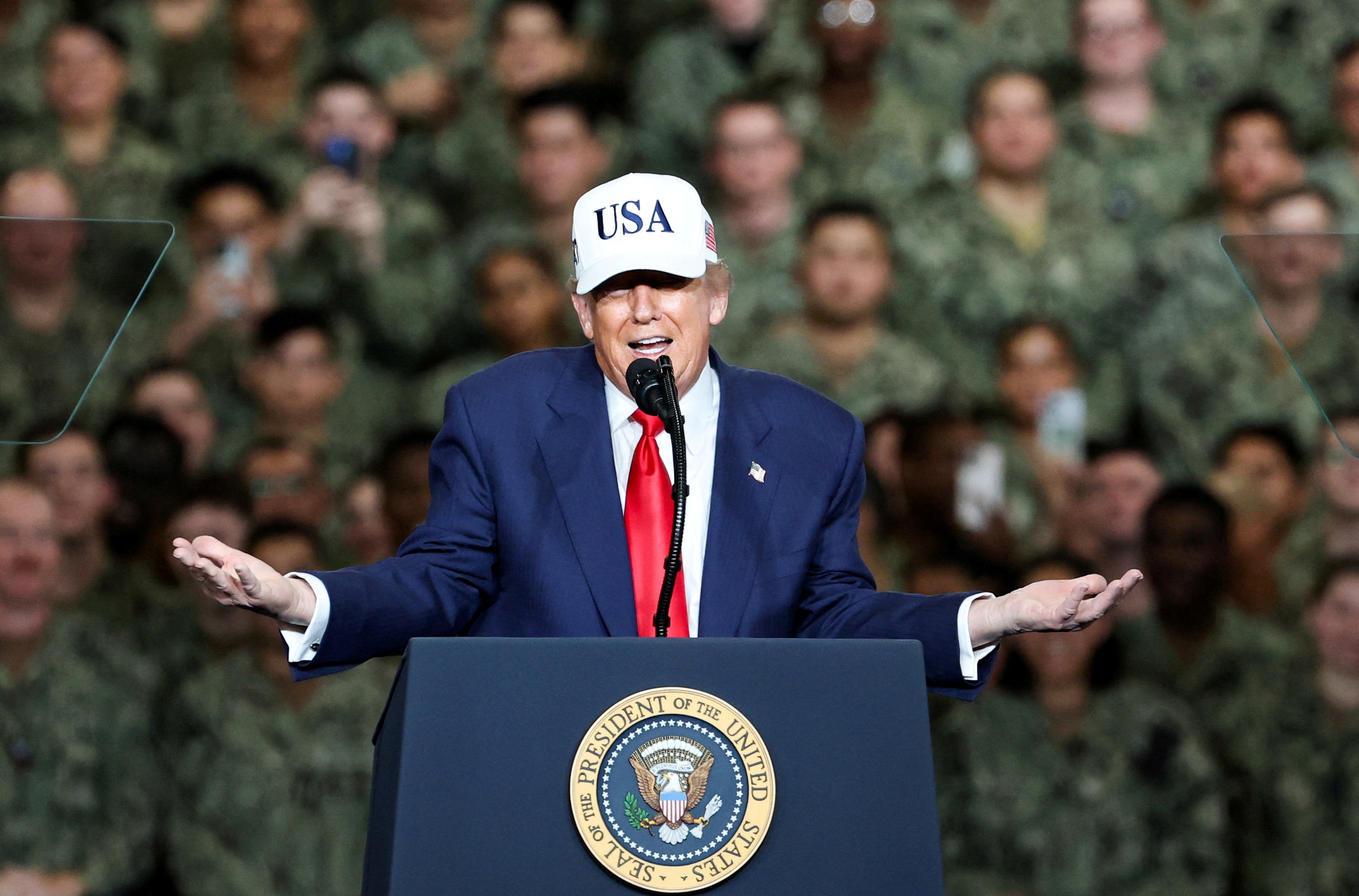 Cum justifică Trump atacurile americane asupra navelor din Caraibe și Pacific: „Submarinele nu pescuiesc”