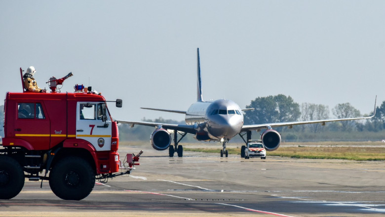 Aeroporturi închise la Moscova, după a treia noapte de atacuri cu drone. Ucraina a vizat și ținte industriale în sudul Rusiei
