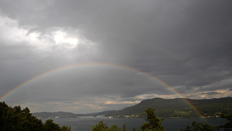 Una dintre cele mai frumoase și bogate țări din Europa caută lucrători, inclusiv români. Salariile sunt de peste 20,000 de euro pe an