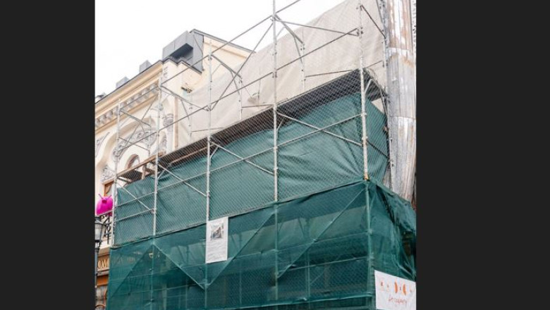 FOTO  O clădire de patrimoniu din Centrul Vechi din București intră în reconstrucţie. Stelian Bujduveanu: „Este o intervenție necesară”