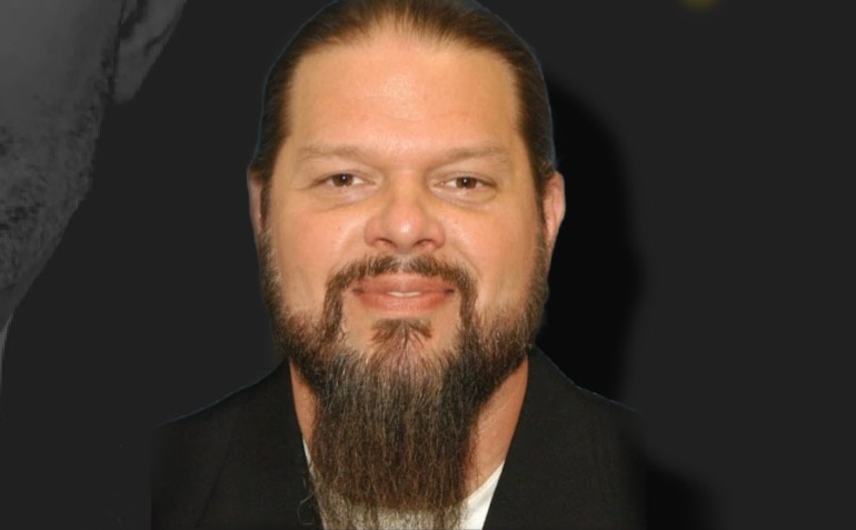 Povestea agentului FBI care s-a infiltrat în cele mai violente grupuri din SUA. Cum a scăpat de moarte la limită, de două ori