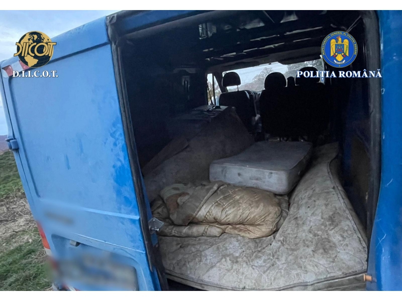 Doi bărbați din Iași, arestați după ce au forțat două persoane să cerșească pentru ei. Victimele au fost ținute în condiții inumane