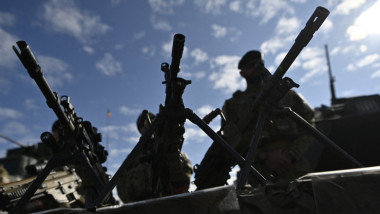 militari in poligonul de la cincu